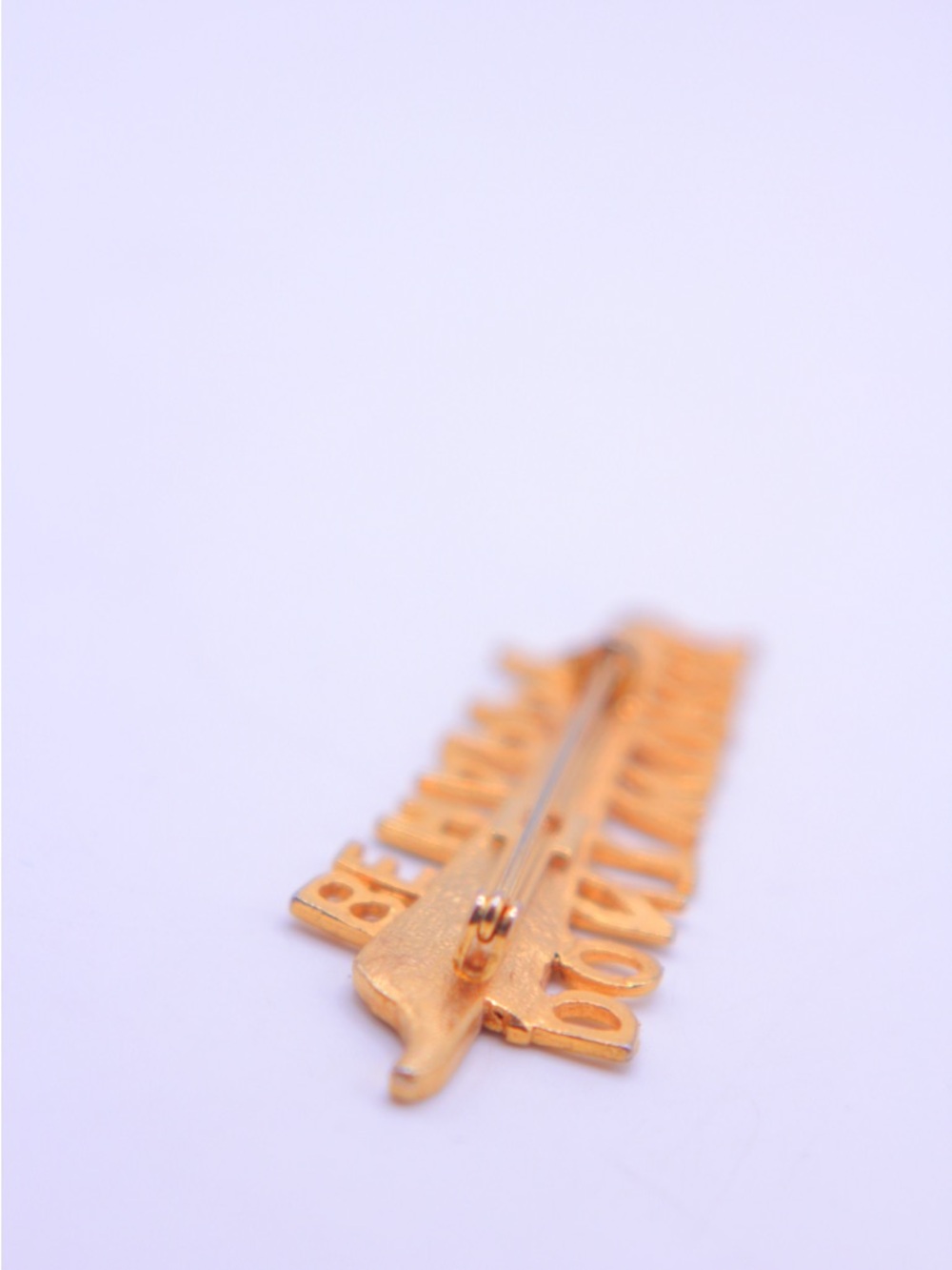 "Don't Worry Be Happy" Gold Tone Rhinestone Pin - Picture 3 of 5